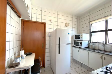 Apartamento à venda com 120m², 4 quartos e 2 vagasCozinha
