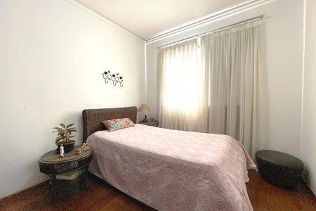 Apartamento à venda com 120m², 4 quartos e 2 vagasQuarto 2