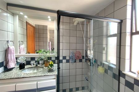 Apartamento à venda com 120m², 4 quartos e 2 vagasBanheiro