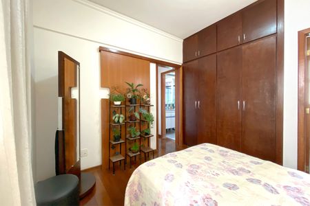 Apartamento à venda com 120m², 4 quartos e 2 vagasSuite 1