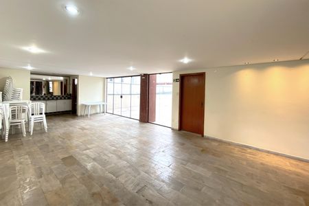 Apartamento à venda com 120m², 4 quartos e 2 vagasÁrea comum - Salão de festas