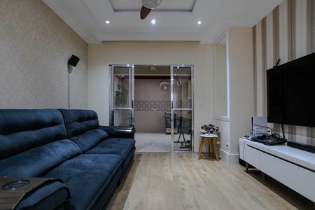 Sala de casa de condomínio para alugar com 3 quartos, 120m² em Centro, Mogi das Cruzes