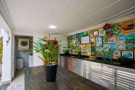 Casa à venda com 250m², 3 quartos e 3 vagas Casa à venda com 250m², 3 quartos e 3 vagasEspaço gourmet