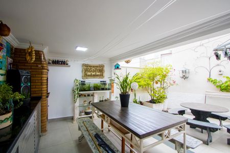 Casa à venda com 250m², 3 quartos e 3 vagas Casa à venda com 250m², 3 quartos e 3 vagasEspaço gourmet