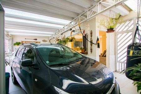 Casa à venda com 250m², 3 quartos e 3 vagas Casa à venda com 250m², 3 quartos e 3 vagasGaragem