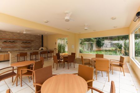 Apartamento à venda com 70m², 2 quartos e 2 vagas Apartamento à venda com 70m², 2 quartos e 2 vagasÁrea comum - Churrasqueira