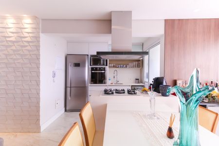 Apartamento à venda com 70m², 2 quartos e 2 vagas Apartamento à venda com 70m², 2 quartos e 2 vagasCozinha