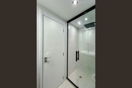 Banheiro Social de kitnet/studio para alugar com 1 quarto, 25m² em Vila Mariana, São Paulo