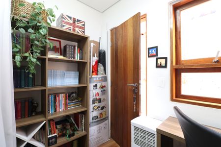 Casa à venda com 110m², 2 quartos e 1 vagaEscritório