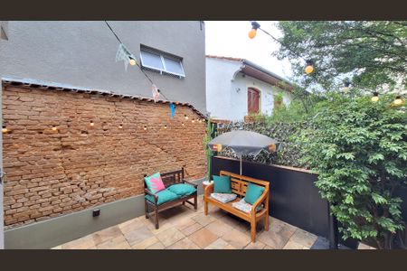 Casa à venda com 110m², 2 quartos e 1 vaga Casa à venda com 110m², 2 quartos e 1 vagaQuintal