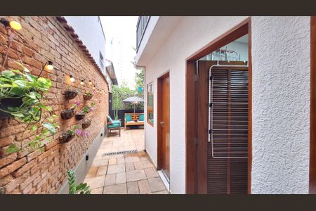 Casa à venda com 110m², 2 quartos e 1 vaga Casa à venda com 110m², 2 quartos e 1 vagaQuintal