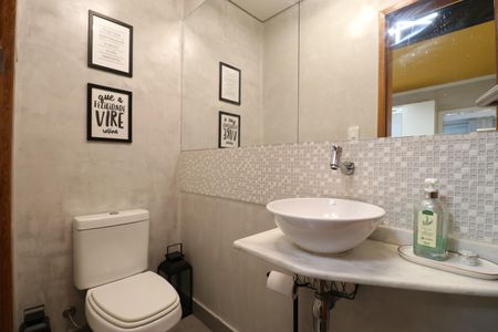 Casa à venda com 110m², 2 quartos e 1 vagaLavabo