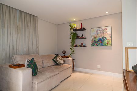 Apartamento à venda com 101m², 2 quartos e 1 vagaSala