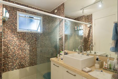 Apartamento à venda com 101m², 2 quartos e 1 vagaBanheiro da Suíte