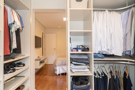 Apartamento à venda com 101m², 2 quartos e 1 vagaCloset da Suíte