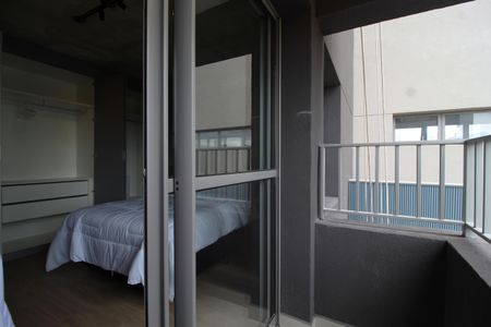 Varanda de kitnet/studio para alugar com 1 quarto, 25m² em Indianópolis, São Paulo