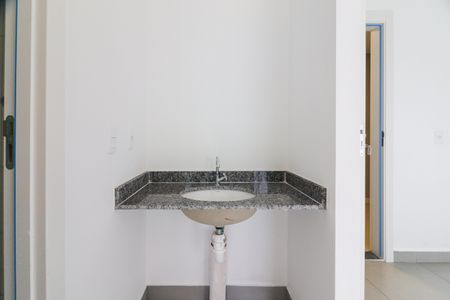 Banheiro de apartamento para alugar com 2 quartos, 35m² em Jaguaré, São Paulo