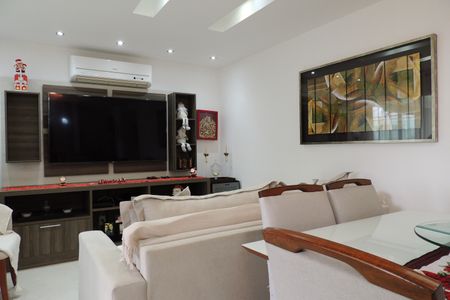 Apartamento para alugar com 153m², 3 quartos e 2 vagasSala