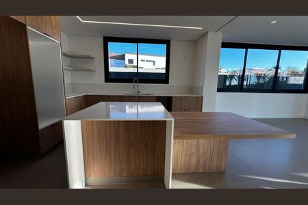 Casa à venda com 558m², 5 quartos e 6 vagas