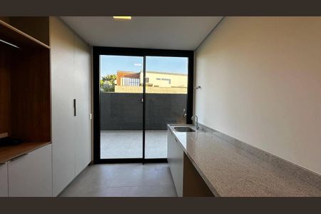 Casa à venda com 558m², 5 quartos e 6 vagas