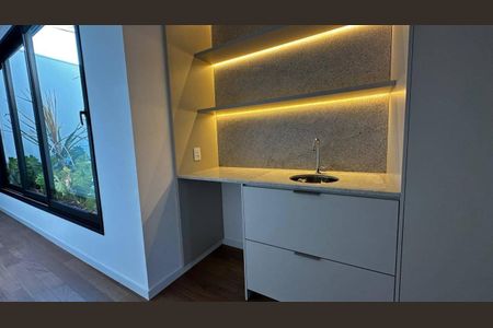 Casa à venda com 558m², 5 quartos e 6 vagas