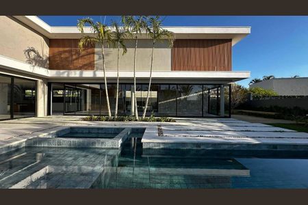 Casa à venda com 558m², 5 quartos e 6 vagas