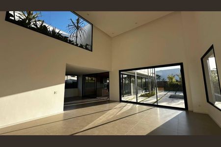 Casa à venda com 558m², 5 quartos e 6 vagas