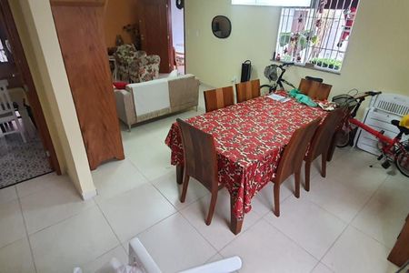 Casa à venda com 3 quartos, 136m² em Serra Grande, Niterói