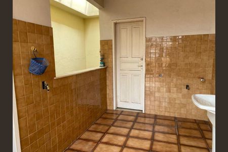 Casa à venda com 4 quartos, 80m² em Barreto, Niterói