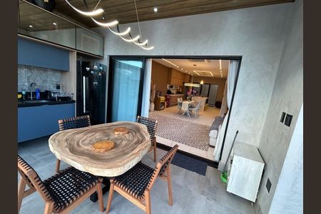 Casa à venda com 4 quartos, 210m² em Recreio dos Bandeirantes, Rio de Janeiro