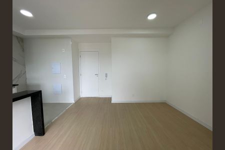 Sala de apartamento para alugar com 2 quartos, 57m² em Vila Sonia, São Paulo
