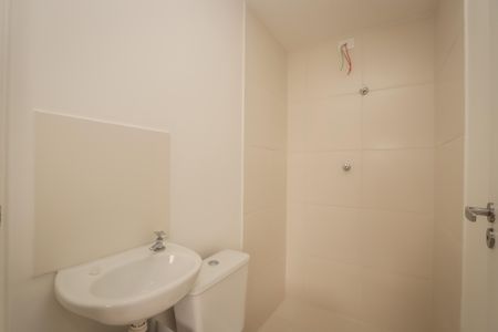 Banheiro da Suite de apartamento para alugar com 1 quarto, 32m² em Jardim Monte Kemel, São Paulo