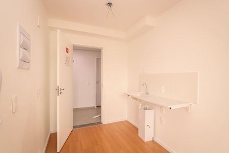 Cozinha de apartamento para alugar com 1 quarto, 32m² em Jardim Monte Kemel, São Paulo