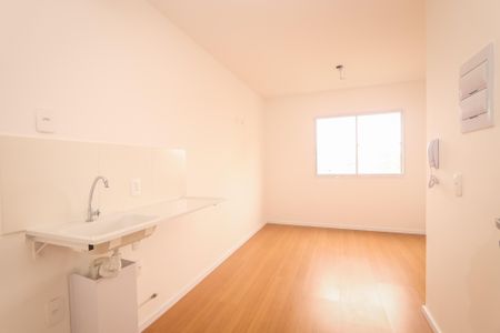 Cozinha de apartamento para alugar com 1 quarto, 32m² em Jardim Monte Kemel, São Paulo