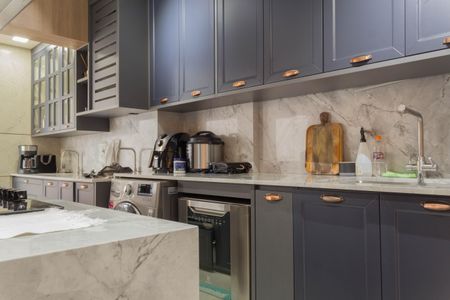 Apartamento à venda com 93m², 2 quartos e 2 vagas Apartamento à venda com 93m², 2 quartos e 2 vagasCozinha