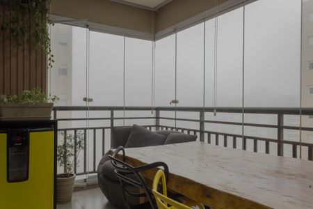 Apartamento à venda com 93m², 2 quartos e 2 vagas Apartamento à venda com 93m², 2 quartos e 2 vagasVaranda