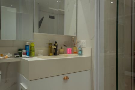 Apartamento à venda com 93m², 2 quartos e 2 vagas Apartamento à venda com 93m², 2 quartos e 2 vagasBanheiro da Suíte 1