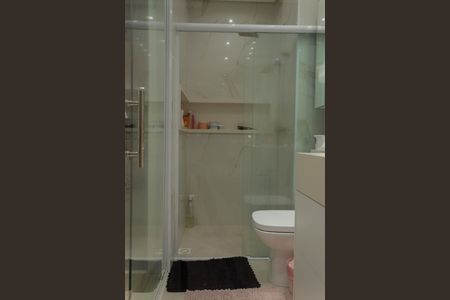 Apartamento à venda com 93m², 2 quartos e 2 vagas Apartamento à venda com 93m², 2 quartos e 2 vagasBanheiro da Suíte 1