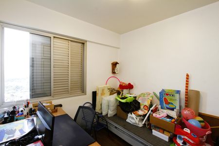 Apartamento à venda com 180m², 4 quartos e 3 vagasQuarto 2