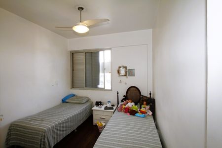 Apartamento à venda com 180m², 4 quartos e 3 vagasQuarto 3