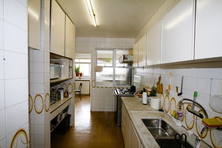 Apartamento à venda com 180m², 4 quartos e 3 vagasCozinha