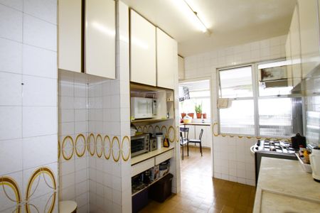 Apartamento à venda com 180m², 4 quartos e 3 vagasCozinha