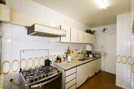 Apartamento à venda com 180m², 4 quartos e 3 vagasCozinha