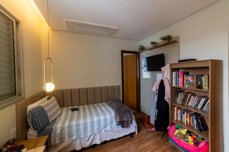 Apartamento à venda com 204m², 4 quartos e 4 vagasSuíte 2