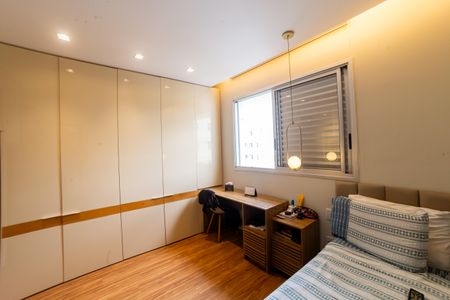 Apartamento à venda com 204m², 4 quartos e 4 vagasSuíte 2