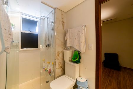 Apartamento à venda com 204m², 4 quartos e 4 vagasBanheiro suíte reversível