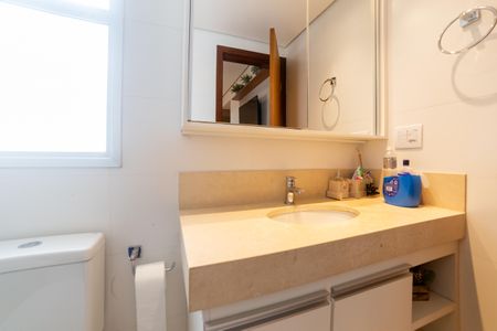 Apartamento à venda com 204m², 4 quartos e 4 vagasBanheiro da Suíte 2
