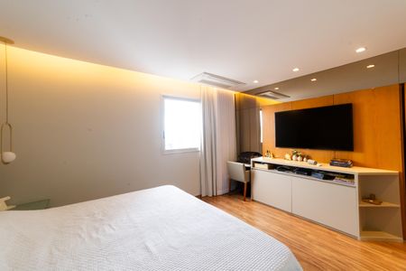 Apartamento à venda com 204m², 4 quartos e 4 vagasSuíte 1