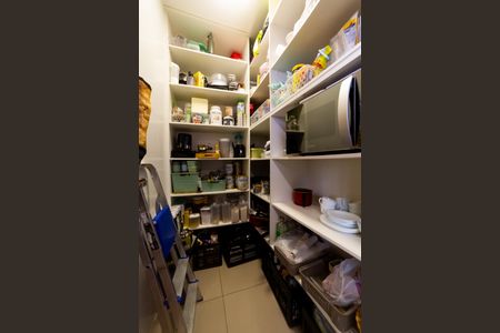 Apartamento à venda com 204m², 4 quartos e 4 vagasDespensa