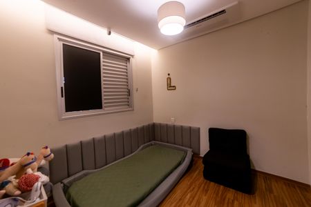Apartamento à venda com 204m², 4 quartos e 4 vagasQuarto 2